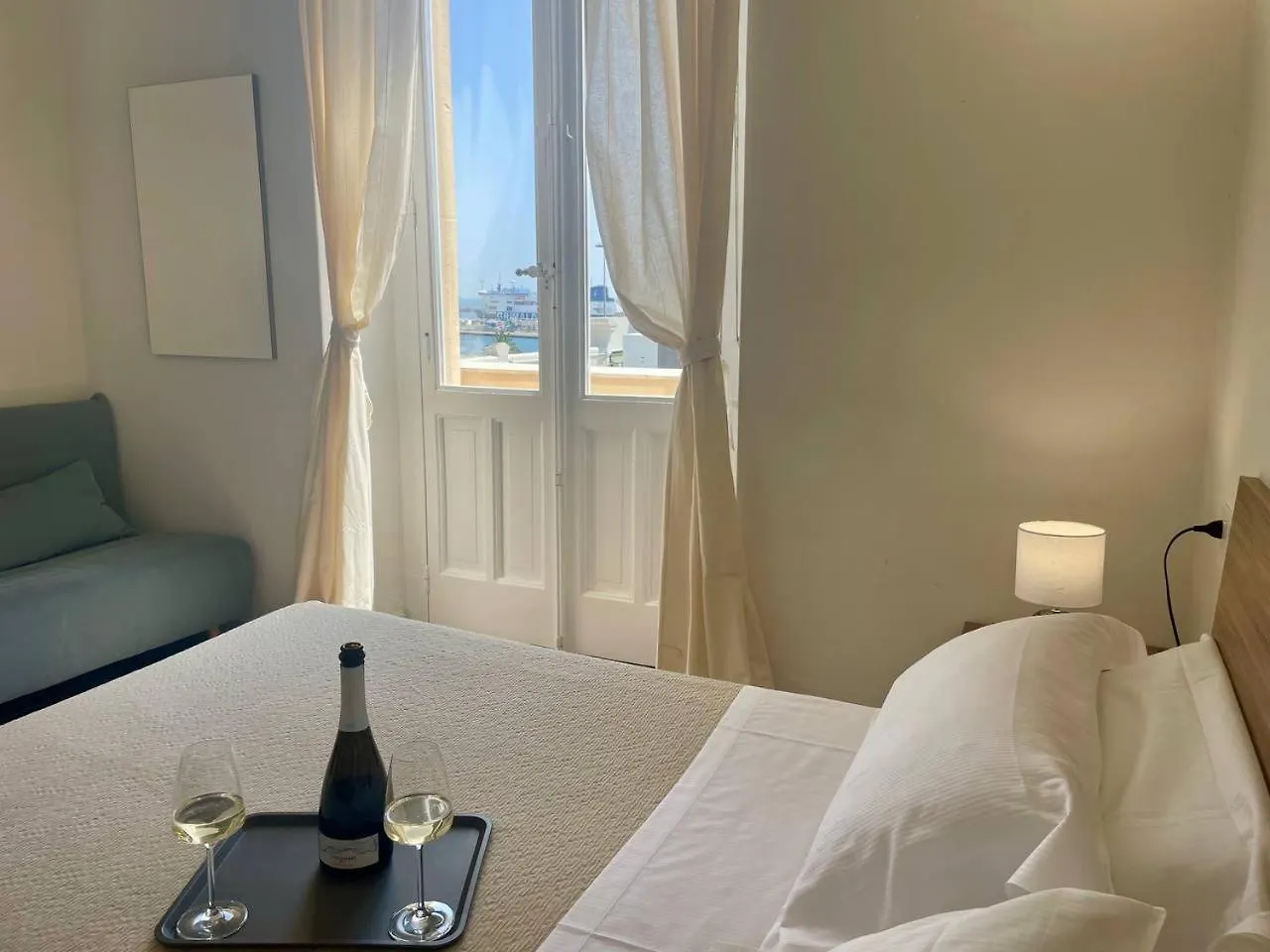 Onlyrooms V - Central & Train Station Cagliari Pensionat