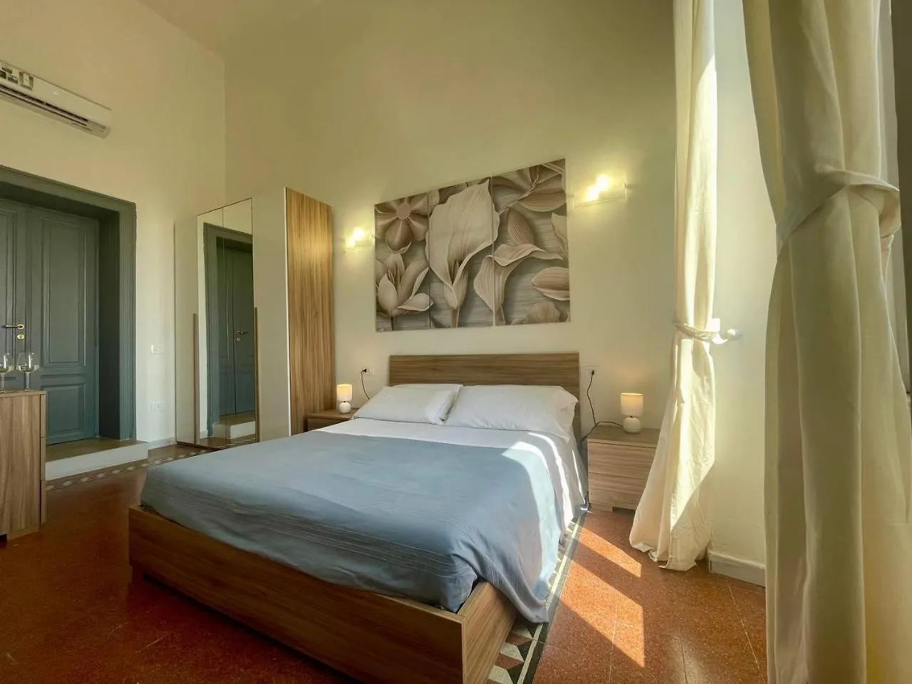 Onlyrooms V - Central & Train Station Cagliari 0*,  Italien