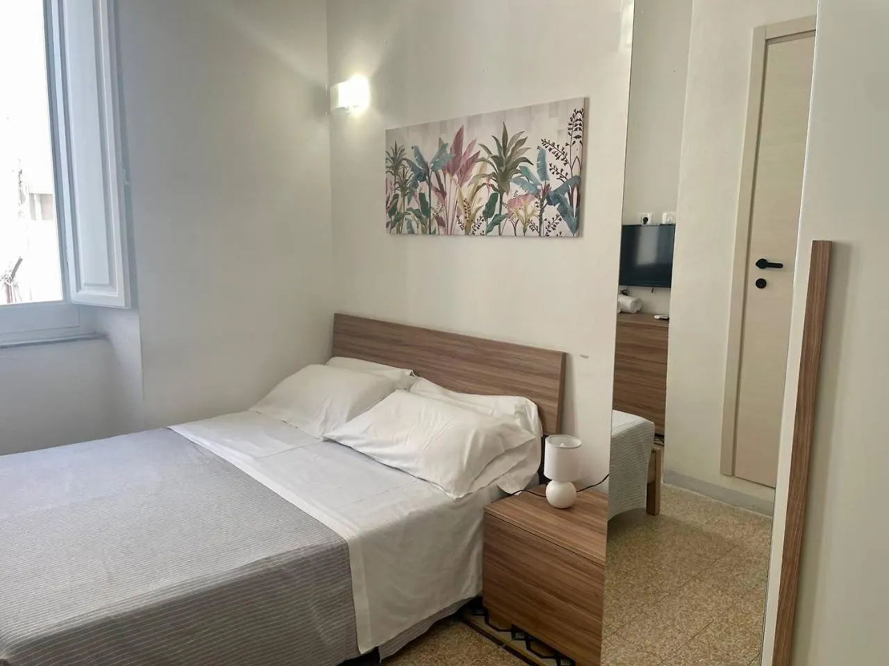 Pensionat Onlyrooms V - Central & Train Station Cagliari