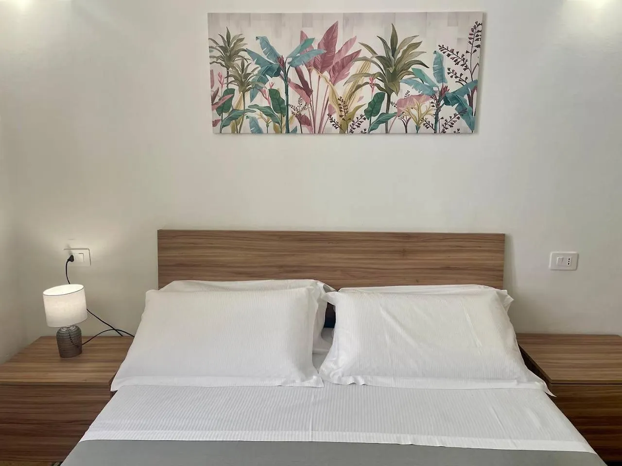 Onlyrooms V - Central & Train Station Cagliari