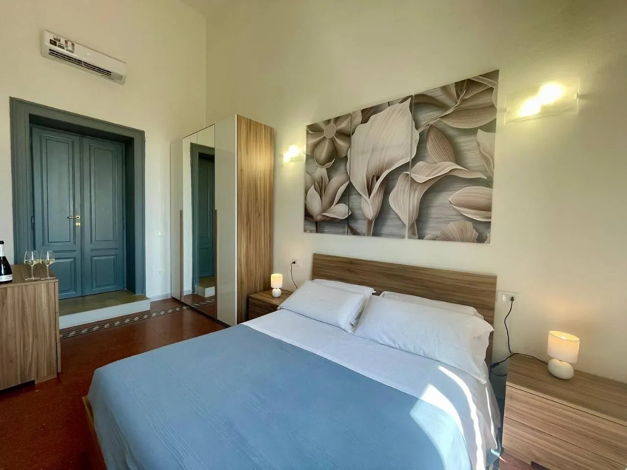 Onlyrooms V - Central & Train Station Cagliari