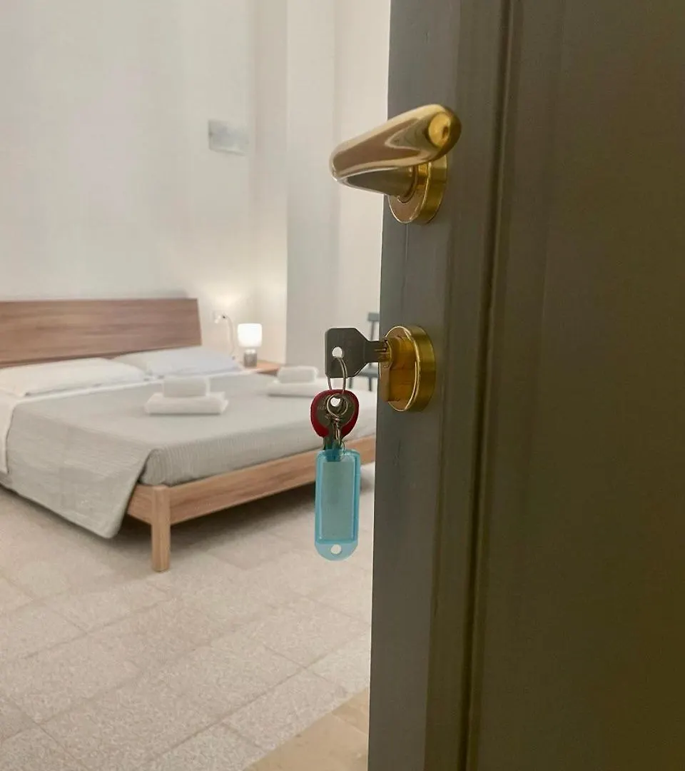 Onlyrooms V - Central & Train Station Cagliari