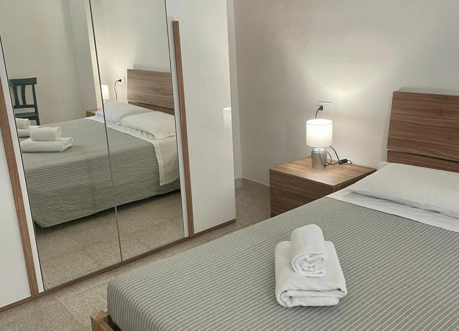 Onlyrooms V - Central & Train Station Cagliari 0*,  Italy