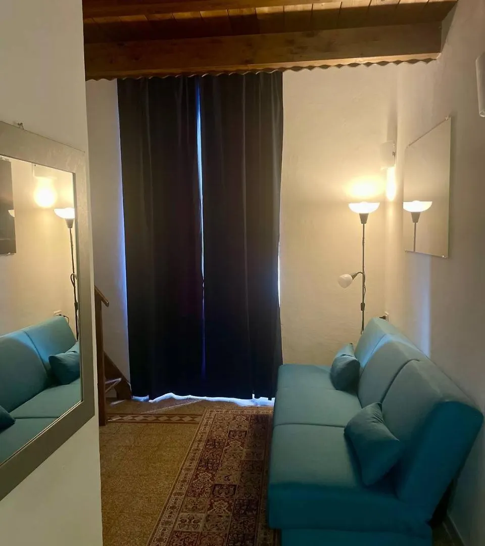 Onlyrooms V - Central & Train Station Cagliari