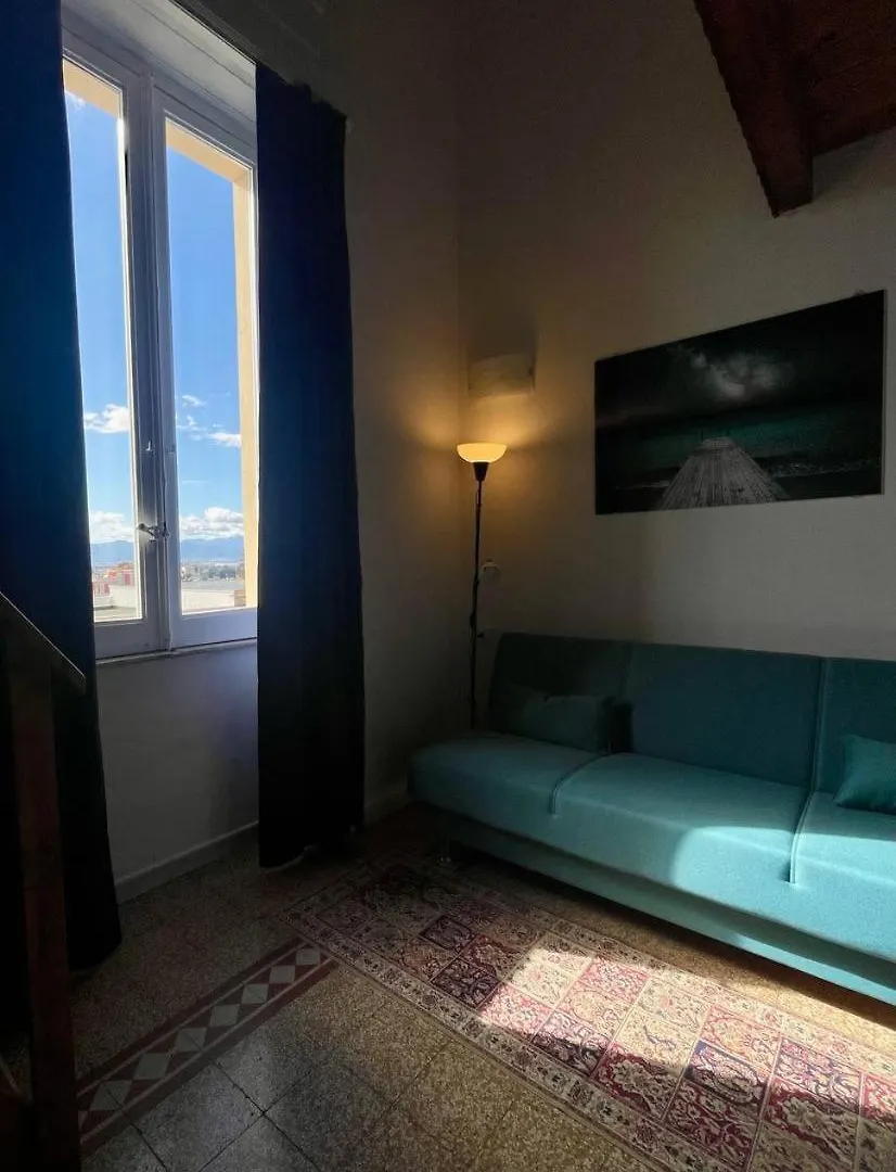 Guest house Onlyrooms V - Central & Train Station Cagliari